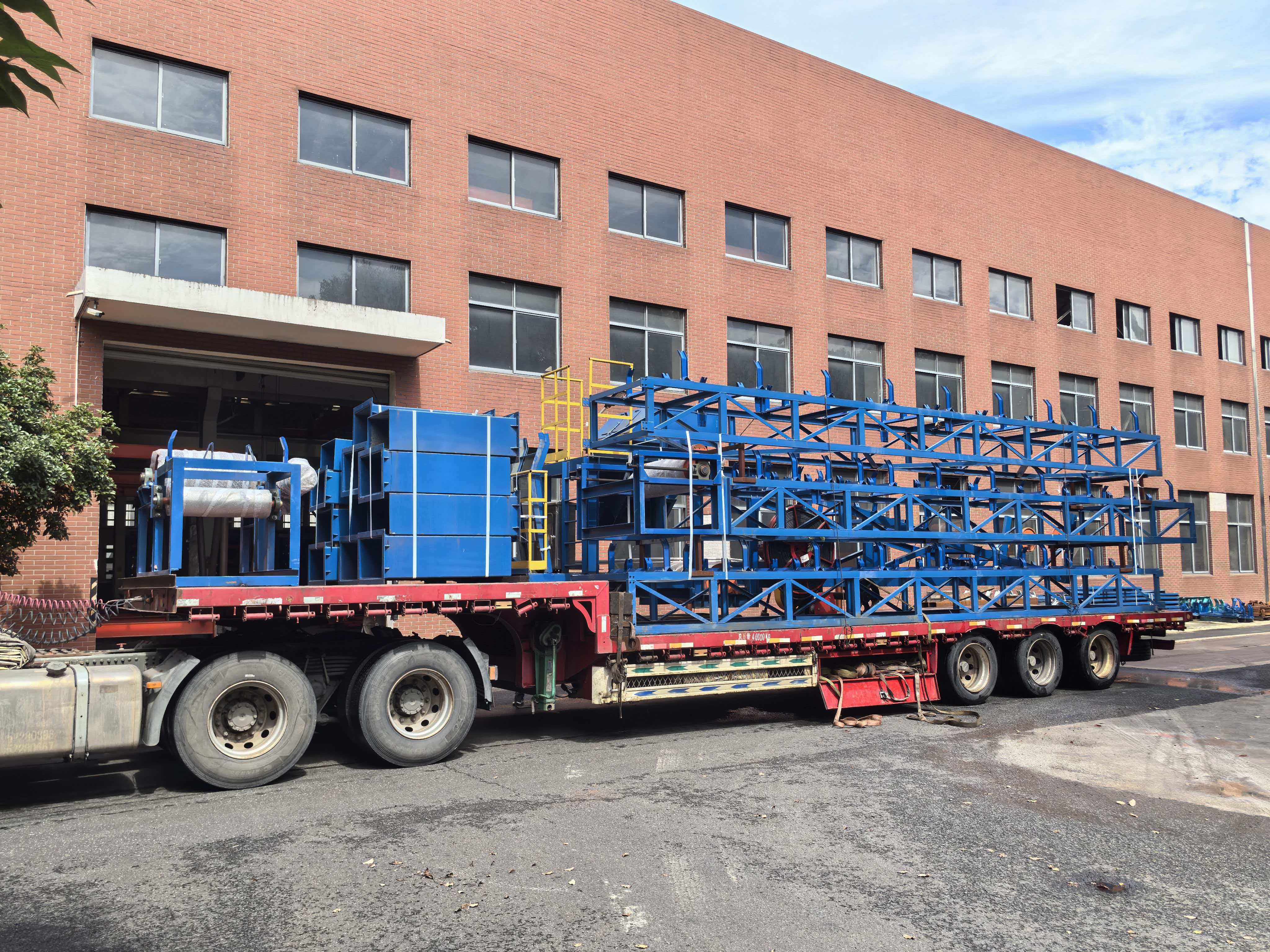 Ang Custom-Engineered Belt Conveyors Malampusong Gihatud sa Chinese C&D Waste Recycling Facility